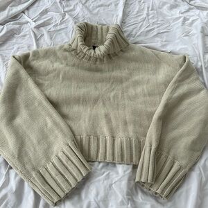 H&M Cropped Knit Sweater